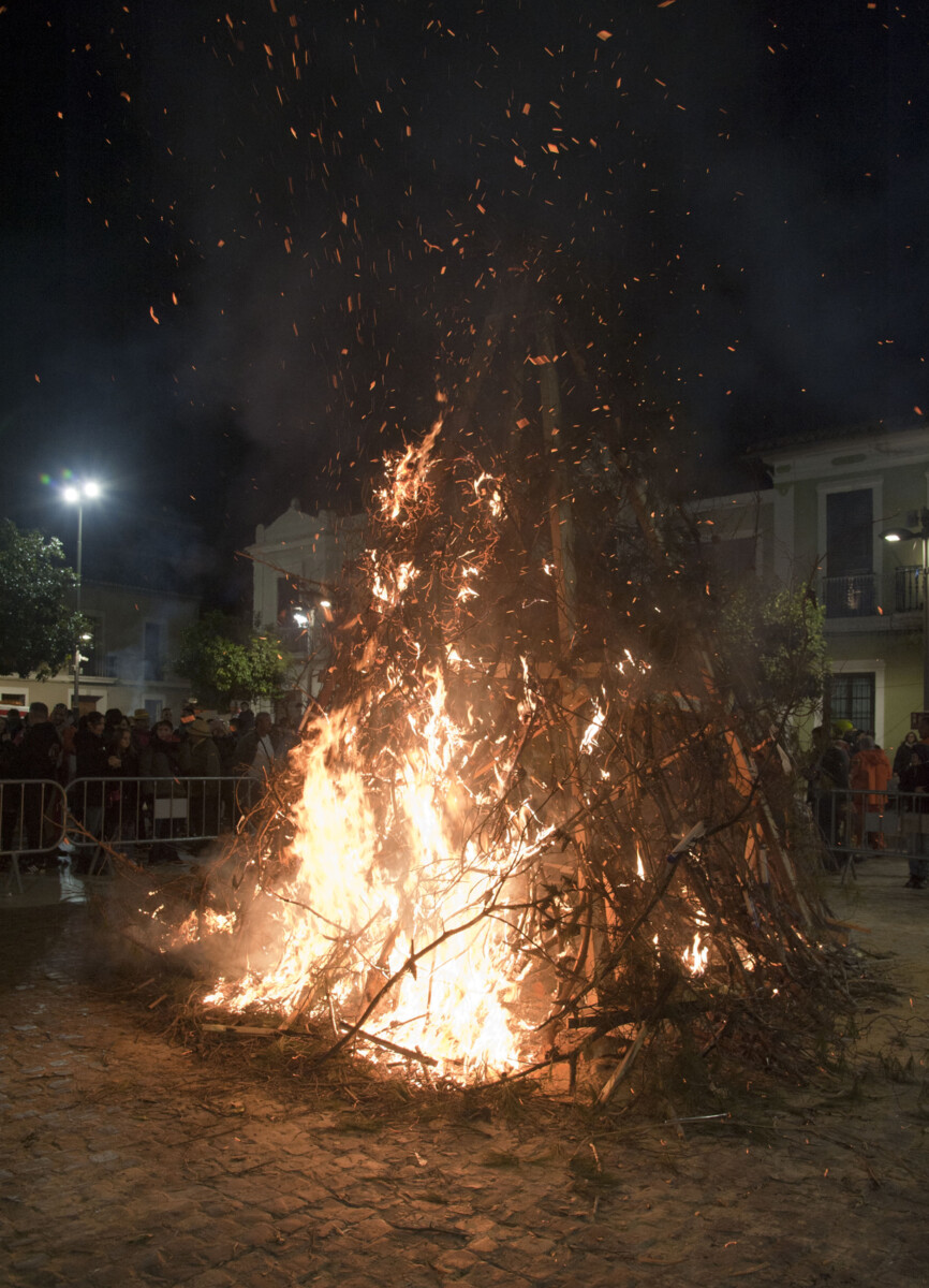correfoc y la hoguera de Sant Antoni en Paterna 2024